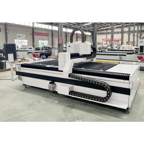 Laser metaalsnijder FIBER 3000W 130x250cm + accessoires